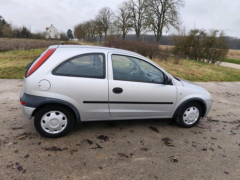 Gebraucht Opel Corsa 59 PS (43 kW) 2001 Silber Kleinwagen