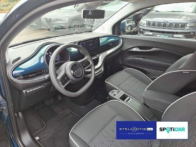 Gebraucht Fiat 500e 86 kW (118 PS) 2023 Blau Kleinwagen