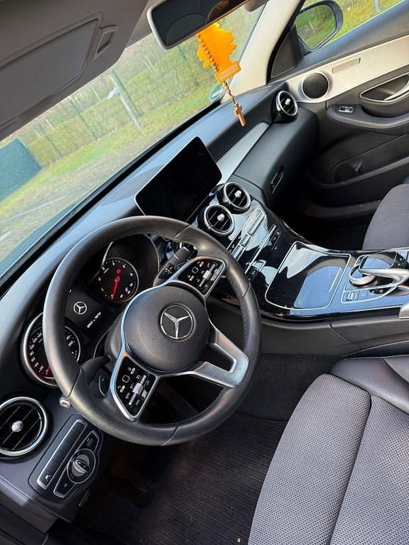 Gebraucht Mercedes C200 160 PS (117 kW) 2019 Limousine