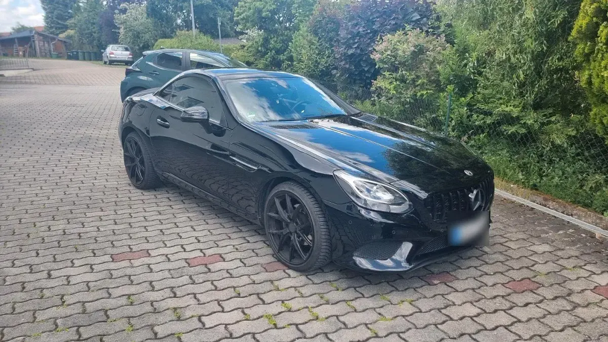 Gebraucht Mercedes SLC180 156 PS (114 kW) 2018 Schwarz Cabrio