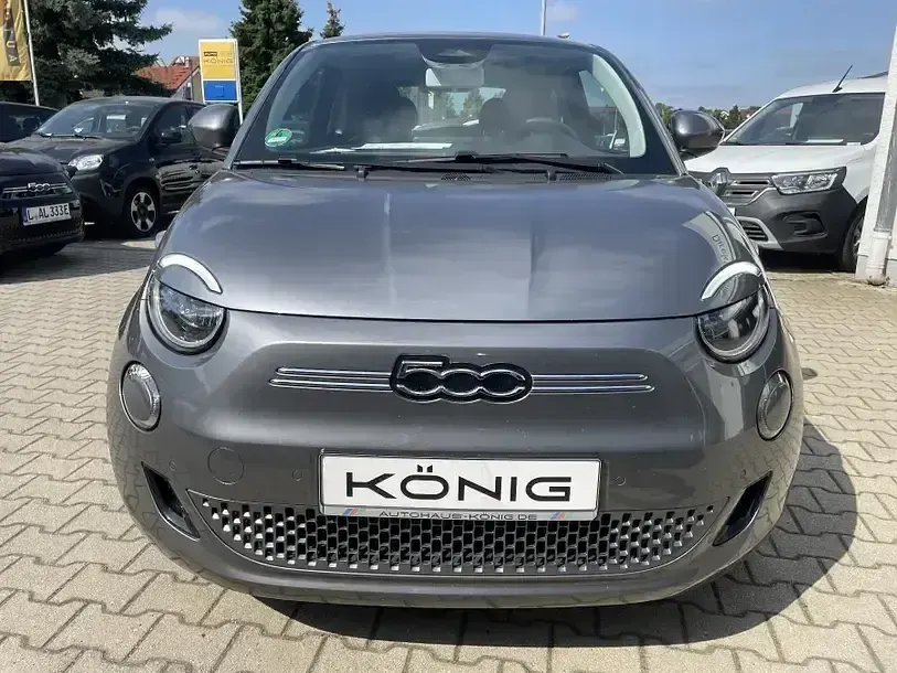 Second-hand Fiat 500e Icon 81 kW (111 CP) 2023 Gri Berlinǎ