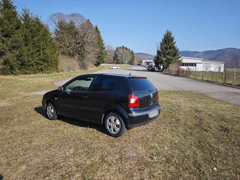 Gebraucht VW Polo 53 PS (38 kW) 2003 Schwarz Kleinwagen