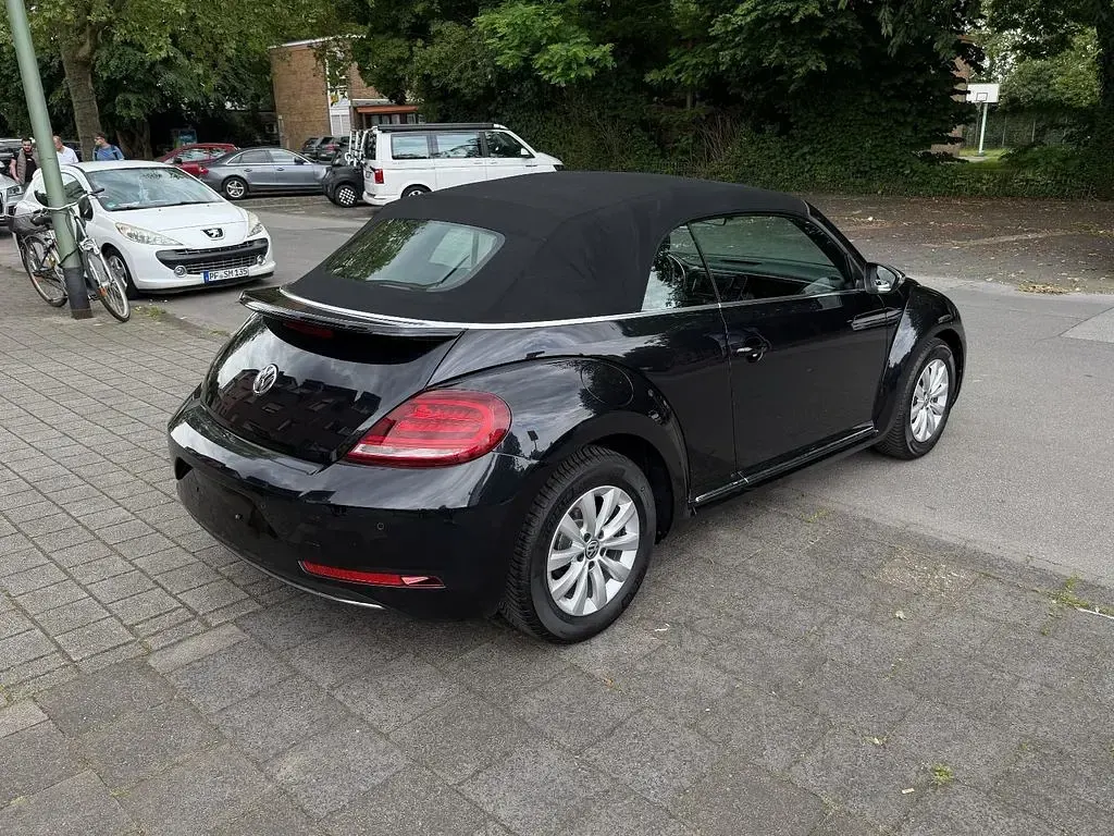 Gebraucht VW Beetle Cabriolet Design 105 PS (77 kW) 2017 Schwarz Cabrio