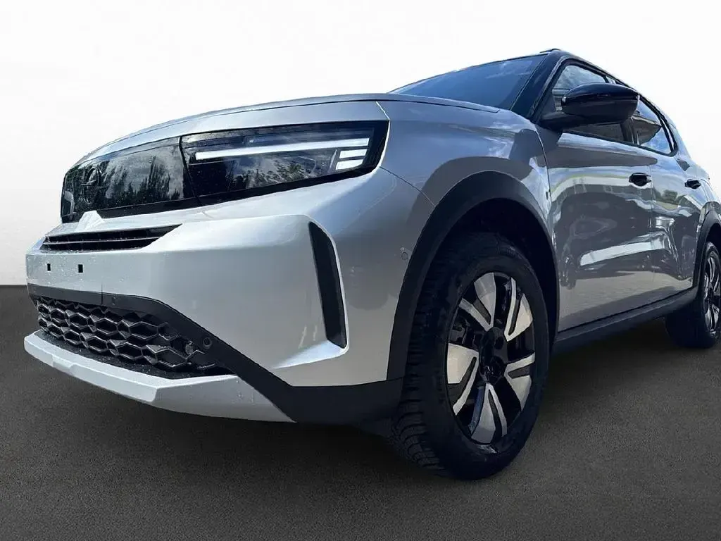 Neu Opel Frontera 136 PS (100 kW) 2026 Lackierung aluminiumgrau/typ SUV