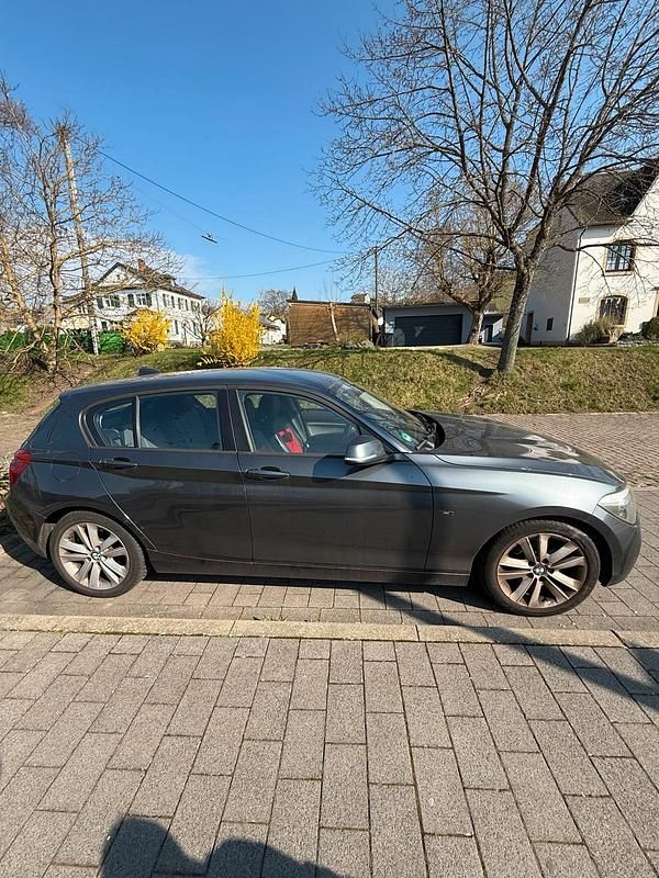 Gebraucht BMW 118 170 PS (125 kW) 2012 Grau Kleinwagen
