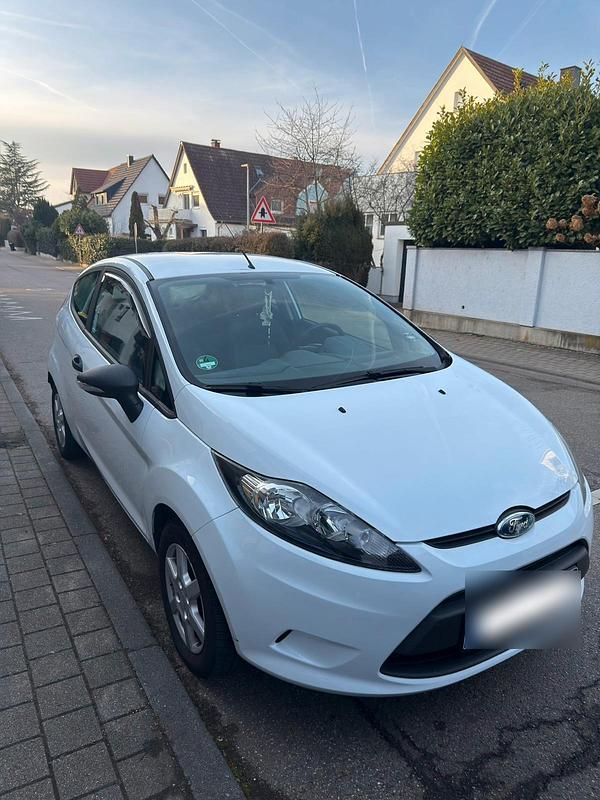 Gebraucht Ford Fiesta 60 PS (44 kW) 2009 Weiß Kleinwagen