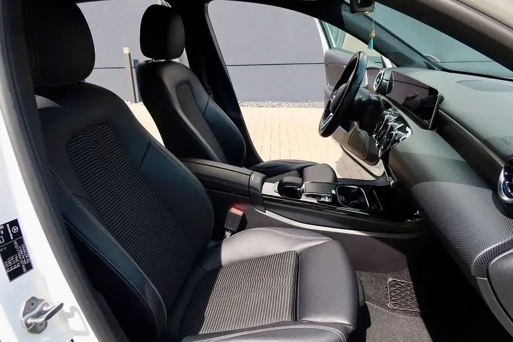 Gebraucht Mercedes A220 190 PS (139 kW) 2019 Weiß Limousine