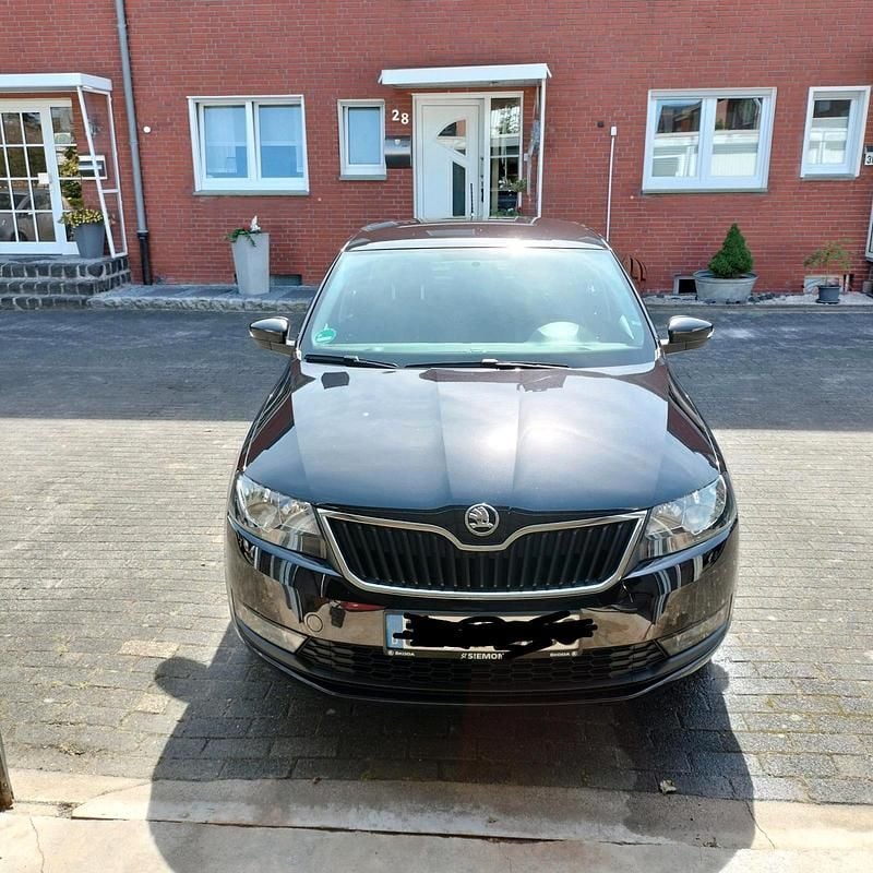 Schwarz Gebraucht 2019 Skoda Rapid Limousine | 9.700 € (Fairer Preis) - Bild 1/4