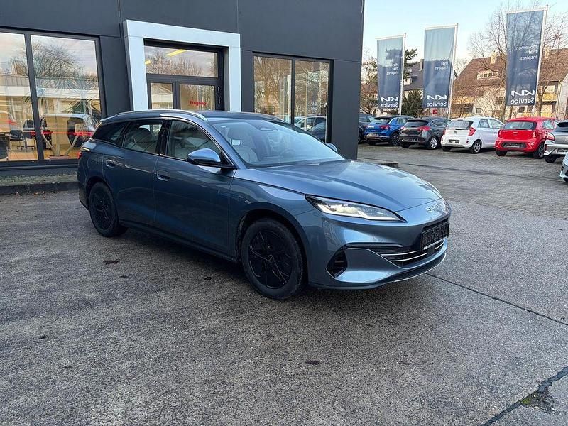 Neu BYD Seal Boost 184 PS (135 kW) 2025 Blau Limousine