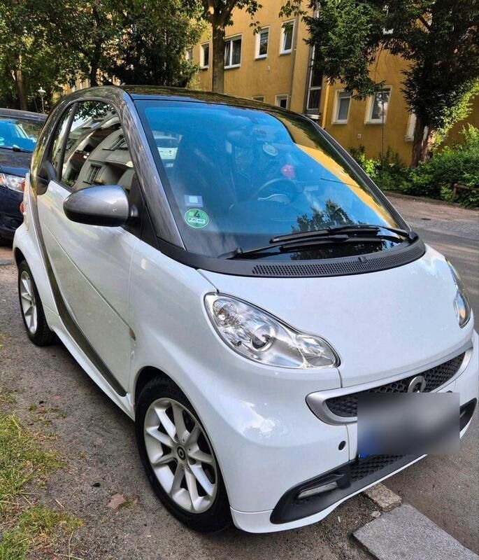 Weiß Gebraucht 2014 Smart ForTwo Coupé Edition Citybeam Coupé | 6.500 € (Fairer Preis) - Bild 1/4