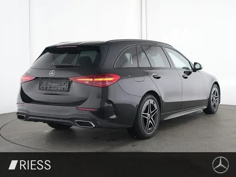 Gebraucht Mercedes C200 AMG 204 PS (150 kW) 2025 Schwarz Limousine