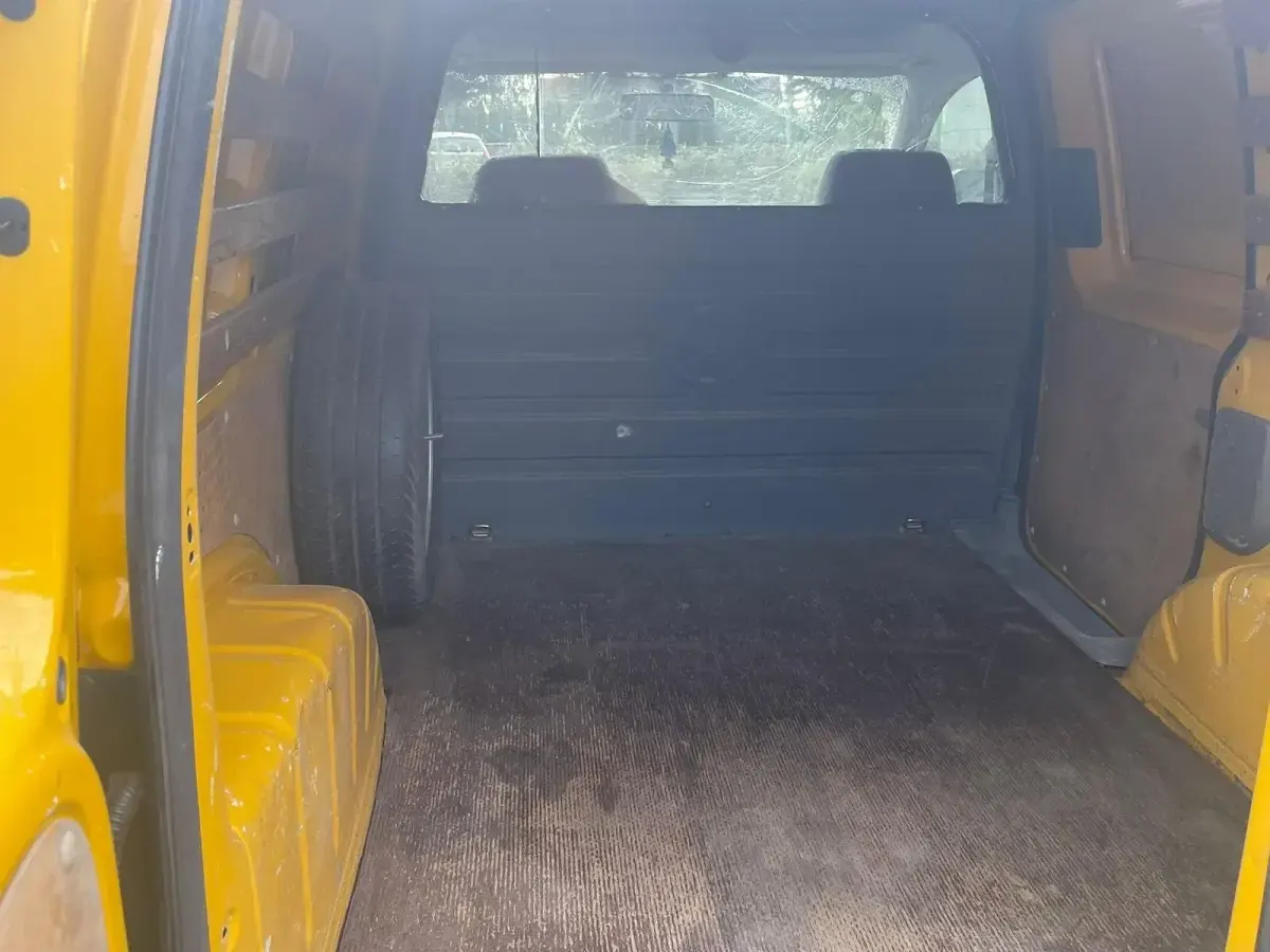 Gebraucht VW Caddy 70 PS (51 kW) 2005 Gelb Van / Kleinbus