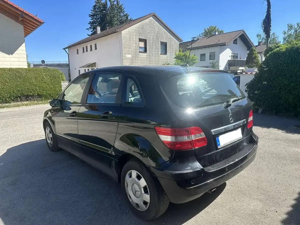 Gebraucht Mercedes B170 116 PS (85 kW) 2005 Schwarz Van / Kleinbus