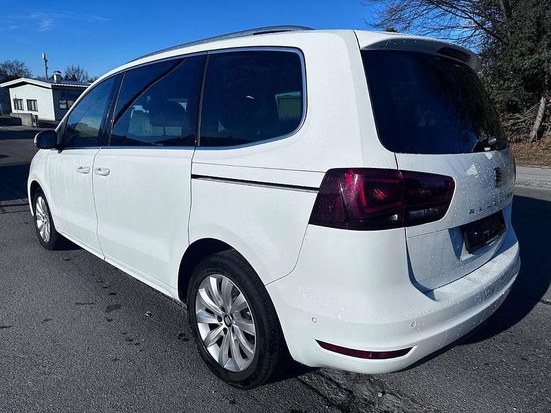 Gebraucht Seat Alhambra Style 150 PS (110 kW) 2021 Weiß Van / Kleinbus