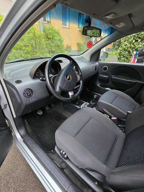 Gebraucht Chevrolet Kalos 72 PS (52 kW) 2007 Silber Kleinwagen