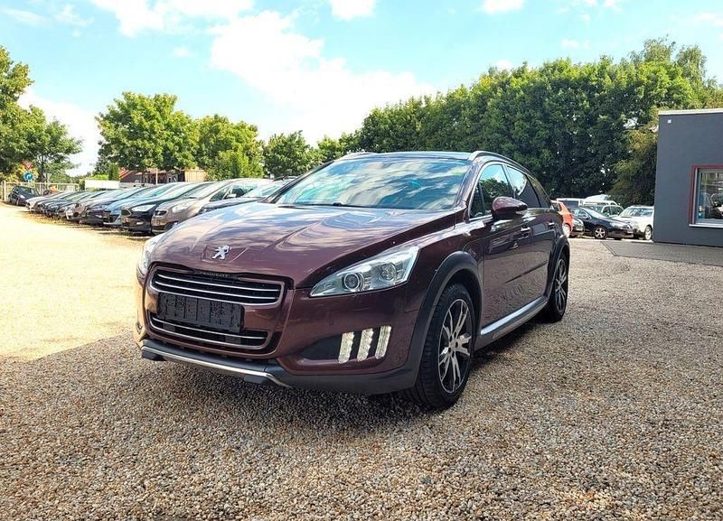 Lackierung calernbraun/metall Gebraucht 2012 Peugeot 508 Kombi | 8.980 € (Fairer Preis) - Bild 1/4