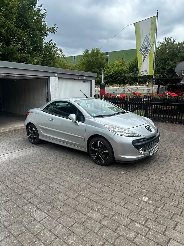 Silber Gebraucht 2009 Peugeot 207 CC Cabrio | 1.750 € (Superpreis) - Bild 1/4