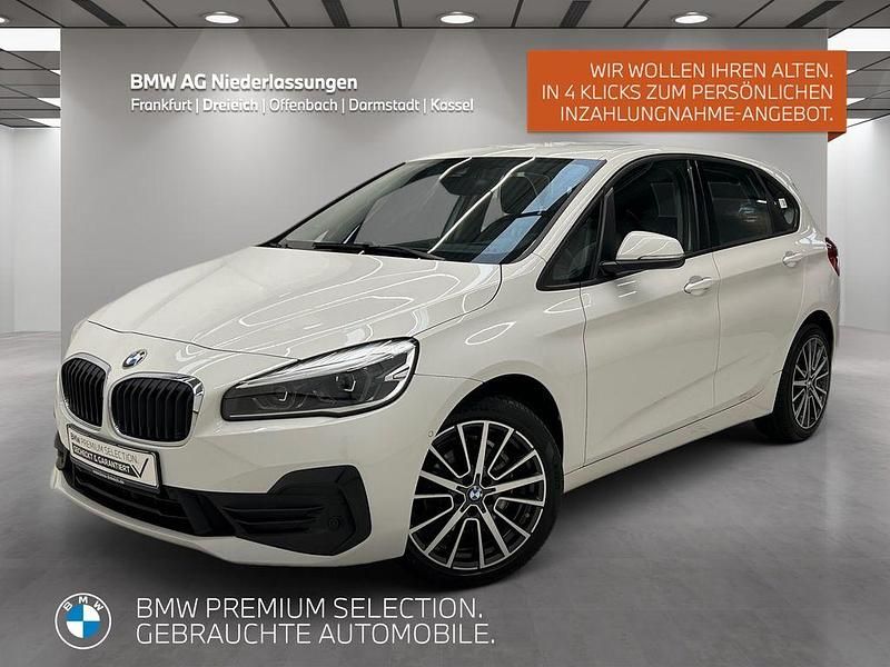 Weiß Gebraucht 2021 BMW 220 Active Tourer Sport Line Van / Kleinbus | 21.890 € (Fairer Preis) - Bild 1/4