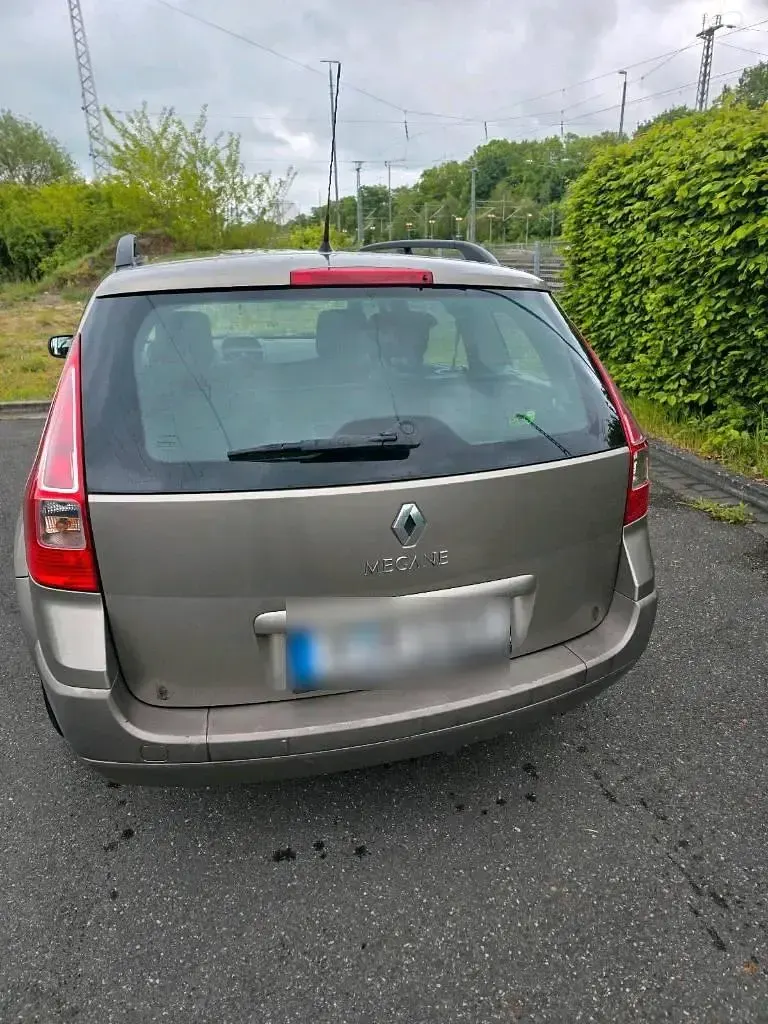 Gebraucht Renault Clio GrandTour 105 PS (77 kW) 2009 Gold Kombi