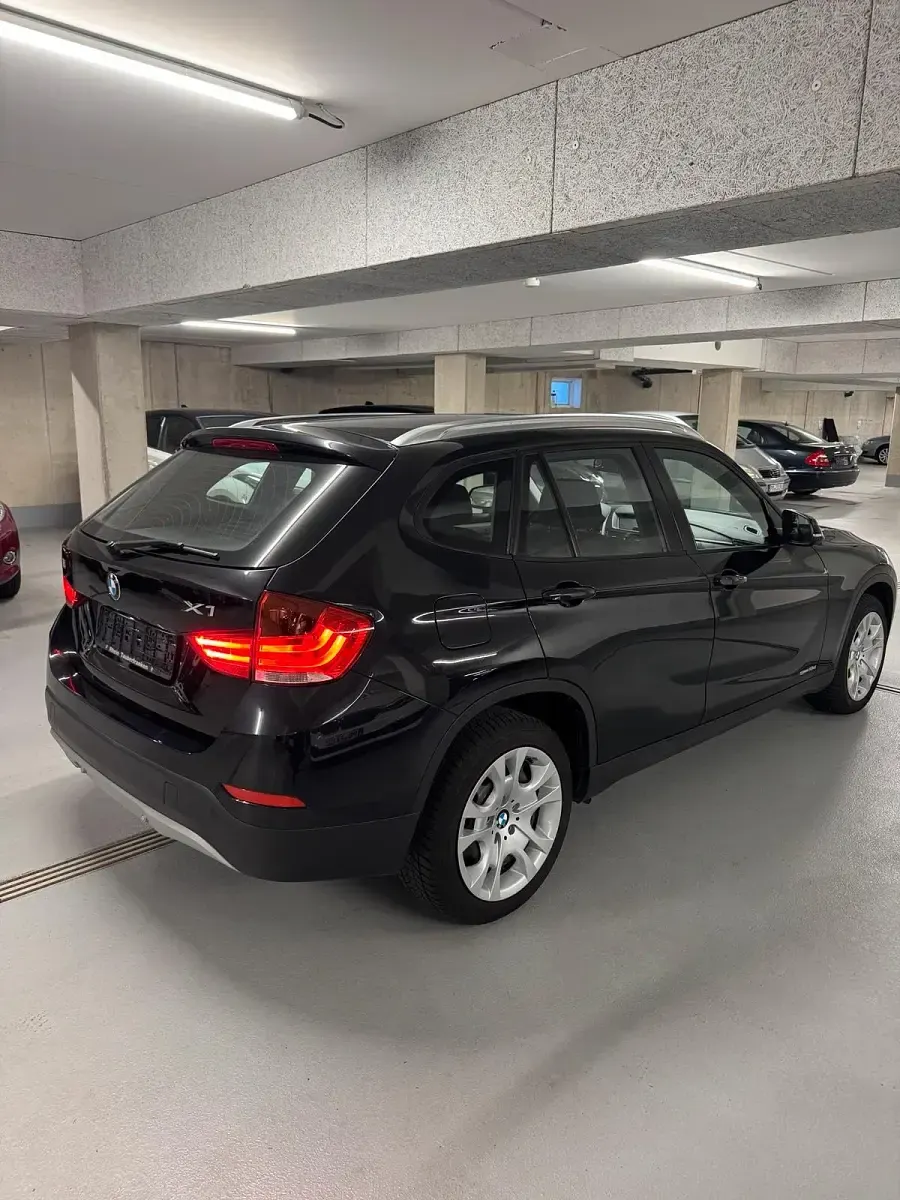 Gebraucht BMW X1 143 PS (105 kW) 2013 Schwarz SUV