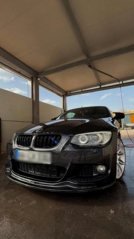 Schwarz Gebraucht 2010 BMW 330 Cabriolet Comfort Edition Cabrio | 15.799 € (Fairer Preis) - Bild 1/4