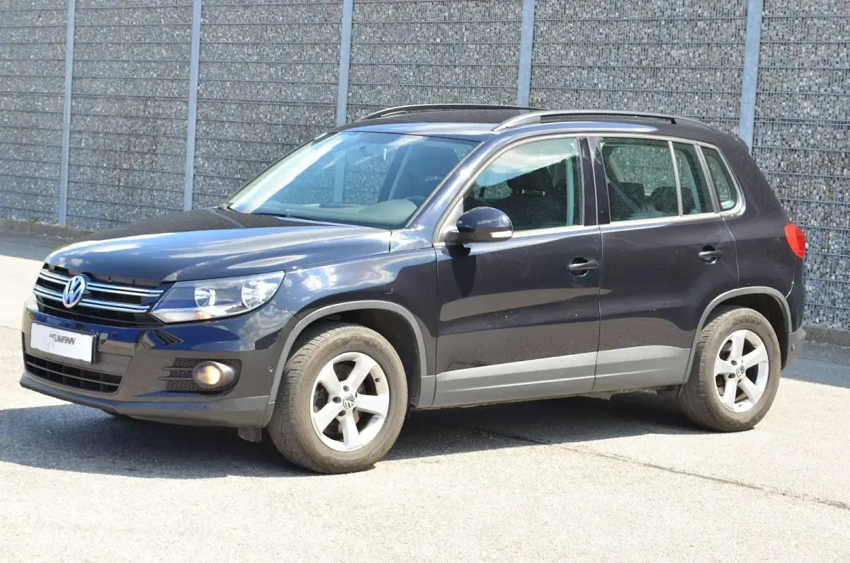 Gebraucht VW Tiguan Trendline 110 PS (80 kW) 2015 Schwarz SUV