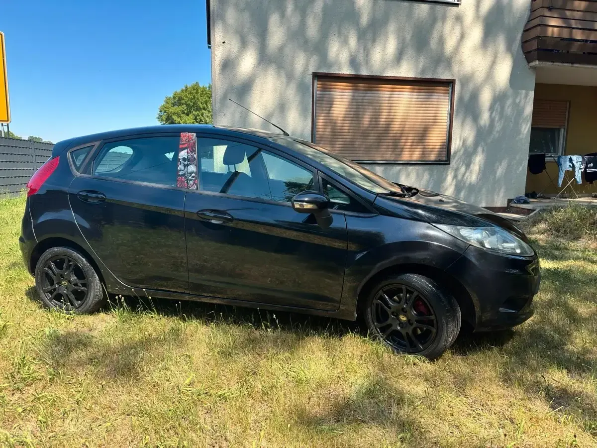 Gebraucht Ford Fiesta 85 PS (62 kW) 2009 Schwarz Kleinwagen