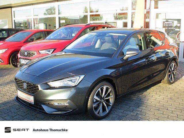 Magneticgrau Gebraucht 2023 Seat Leon FR Limousine | 29.990 € (Teuer) - Bild 1/4