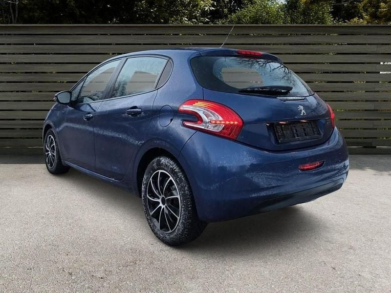 Gebraucht Peugeot 208 Active 82 PS (60 kW) 2015 Kleinwagen