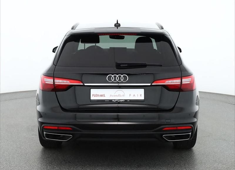 Gebraucht Audi A4 Comfort 150 PS (110 kW) 2022 Schwarz Kombi