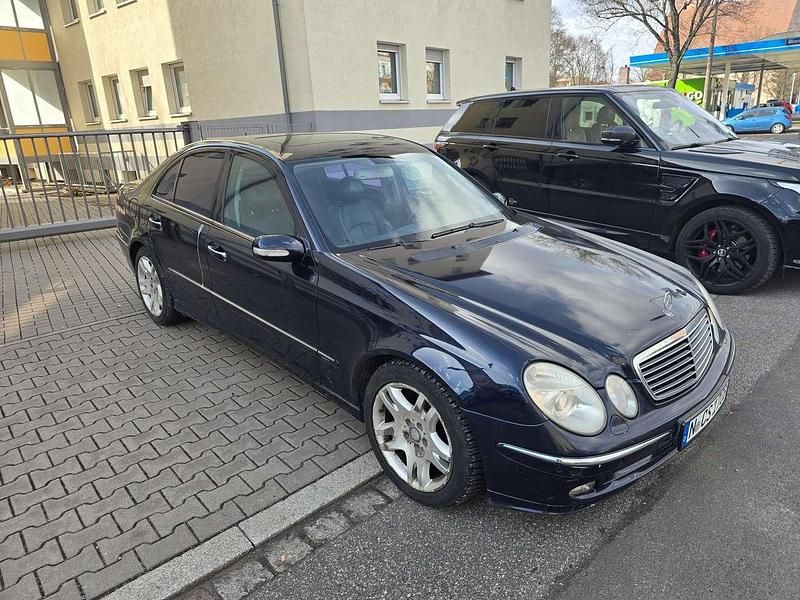 Gebraucht Mercedes E320 Avantgarde 204 PS (150 kW) 2004 Blau Limousine