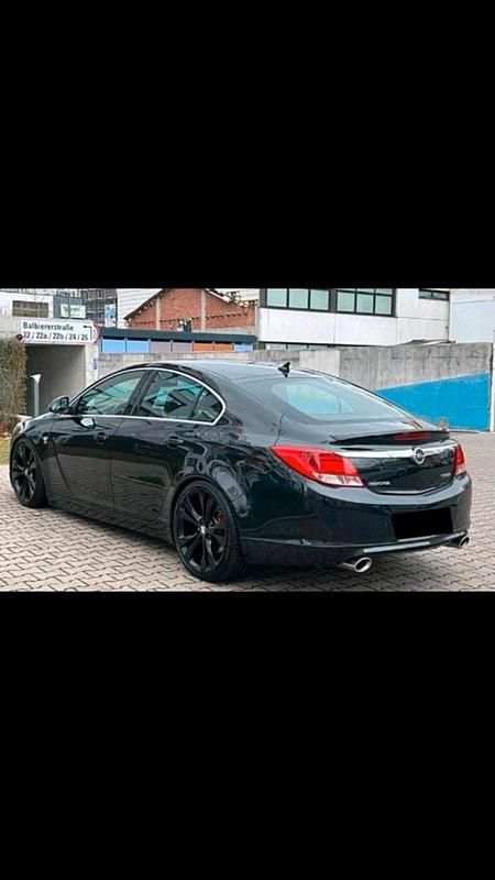 Schwarz Gebraucht 2010 Opel Insignia Limousine | 6.899 € (Teuer) - Bild 1/4