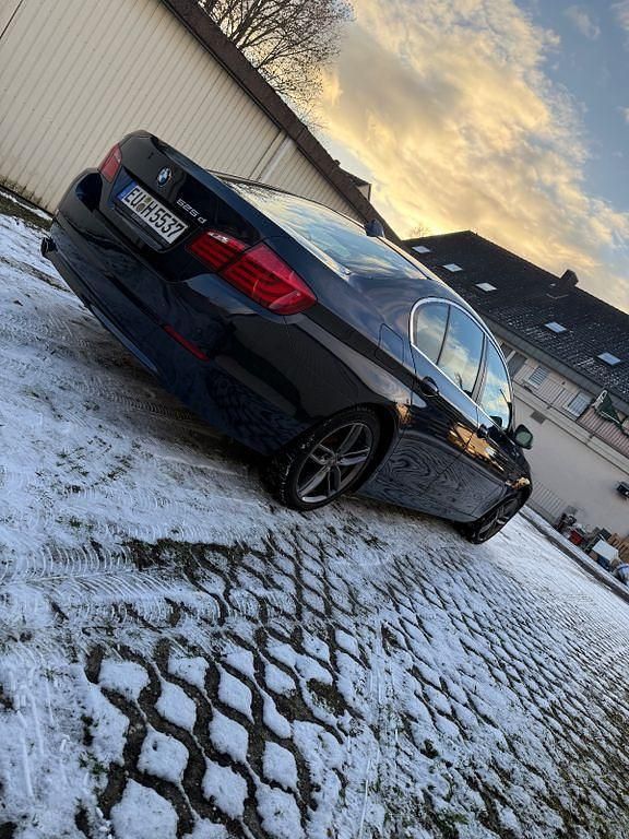 Gebraucht BMW 525 204 PS (150 kW) 2011 Blau Limousine