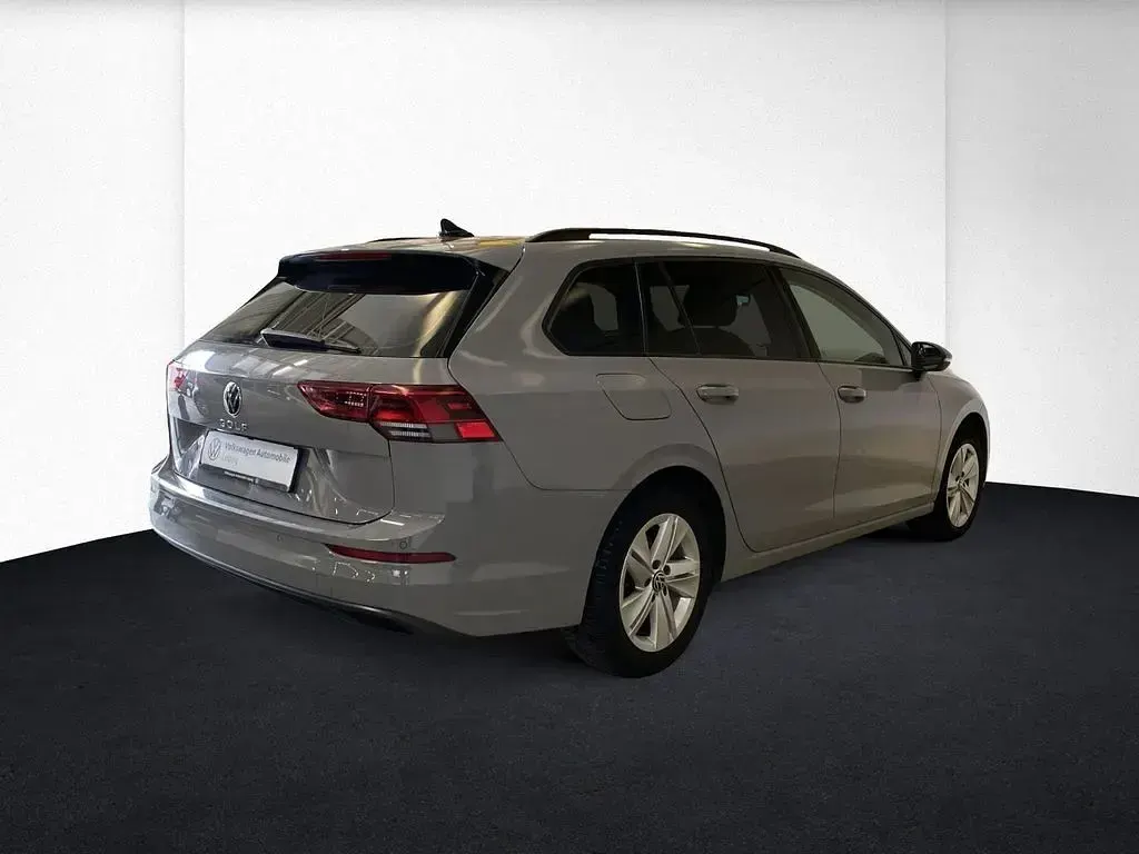 Gebraucht VW Golf VIII Life 150 PS (110 kW) 2022 Grau Kombi