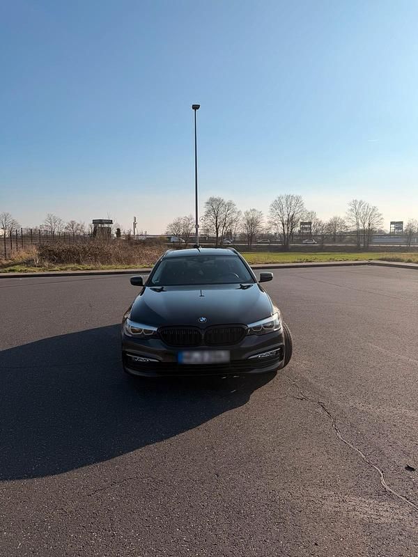 Gebraucht BMW 520 190 PS (139 kW) 2018 Braun Kombi