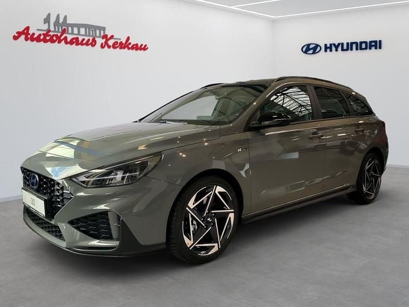 Grau Neu 2025 Hyundai i30 N Line Kombi | 34.490 € (Teuer) - Bild 1/4