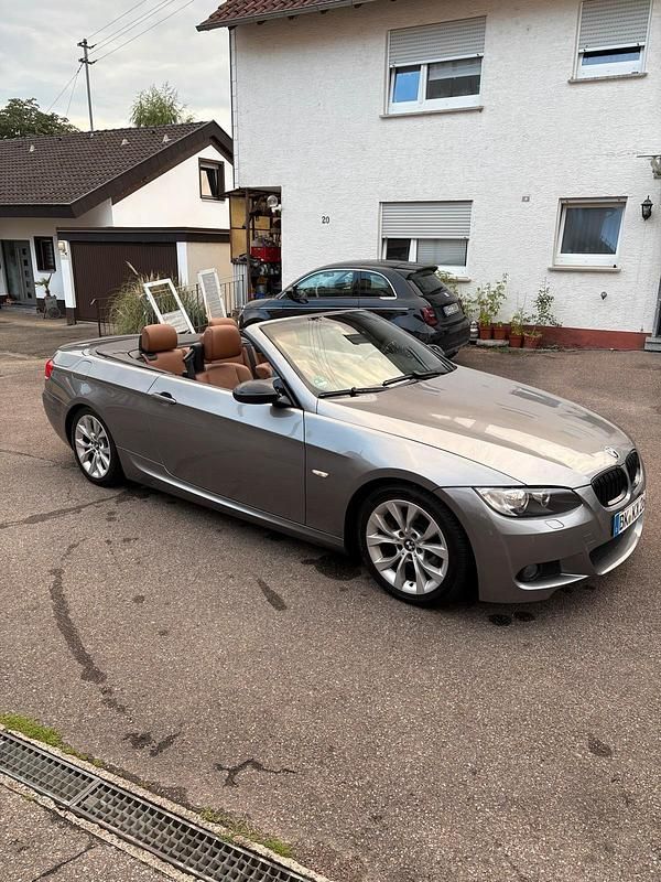 Grau Gebraucht 2009 BMW 325 Cabriolet Cabrio | 12.490 € (Superpreis) - Bild 1/4