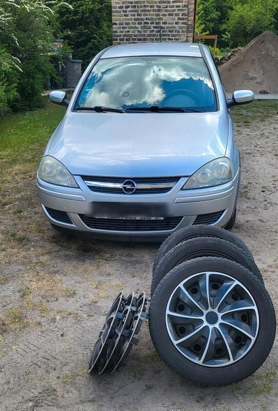 Silber Gebraucht 2006 Opel Corsa Kleinwagen | 750 € (Superpreis) - Bild 1/4