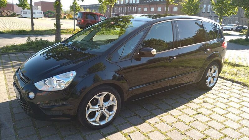 Schwarz Gebraucht 2011 Ford S-MAX Trend Van / Kleinbus | 6.200 € (Guter Preis) - Bild 1/4