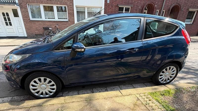 Gebraucht Ford Fiesta 60 PS (44 kW) 2009 Blau Kleinwagen