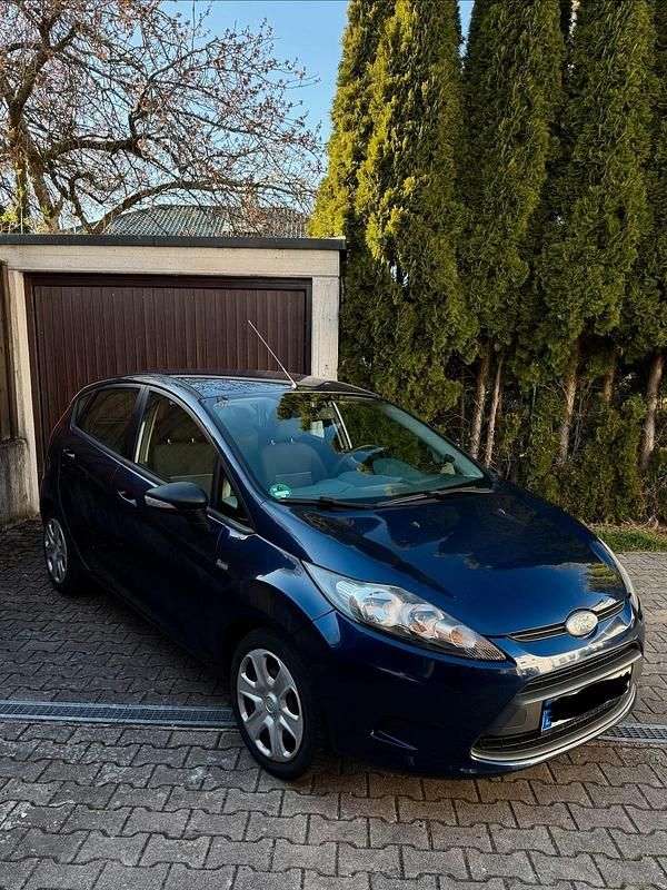 Gebraucht Ford Fiesta 82 PS (60 kW) 2010 Blau Kleinwagen