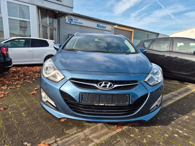 Gebraucht Hyundai i40 136 PS (100 kW) 2013 Blau Kombi