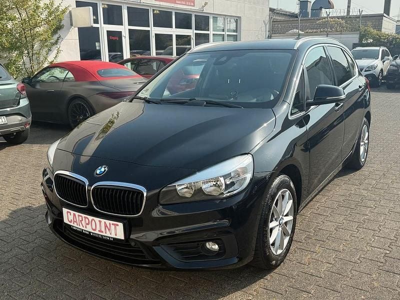 Schwarz Gebraucht 2015 BMW 218 Active Tourer Sport Line Van / Kleinbus | 8.850 € (Guter Preis) - Bild 1/4