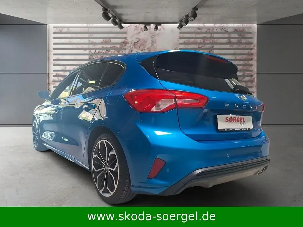 Gebraucht Ford Focus ST-Line 125 PS (91 kW) 2019 Blau Limousine