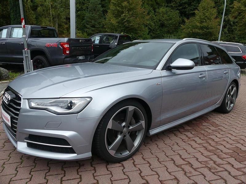 Silber (metallic) Gebraucht 2015 Audi A6 S-Line Kombi | 24.990 € (Fairer Preis) - Bild 1/4