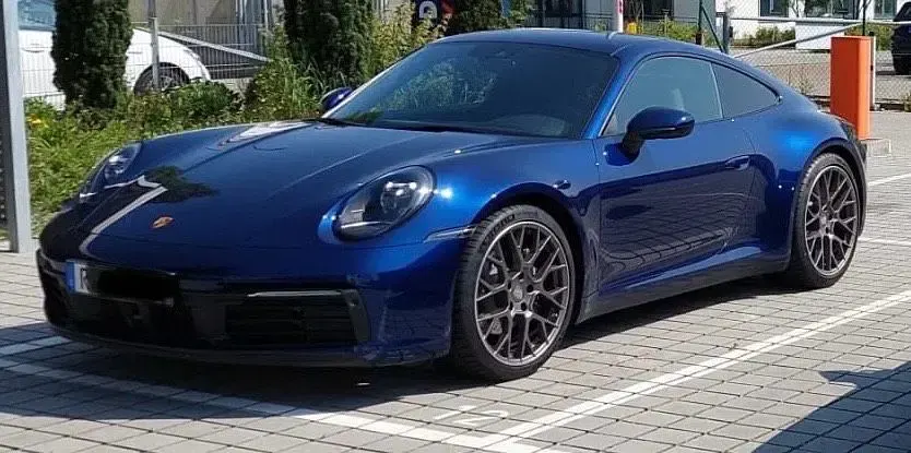 Gebraucht Porsche 911 Carrera 4 385 PS (283 kW) 2023 Blau Coupé