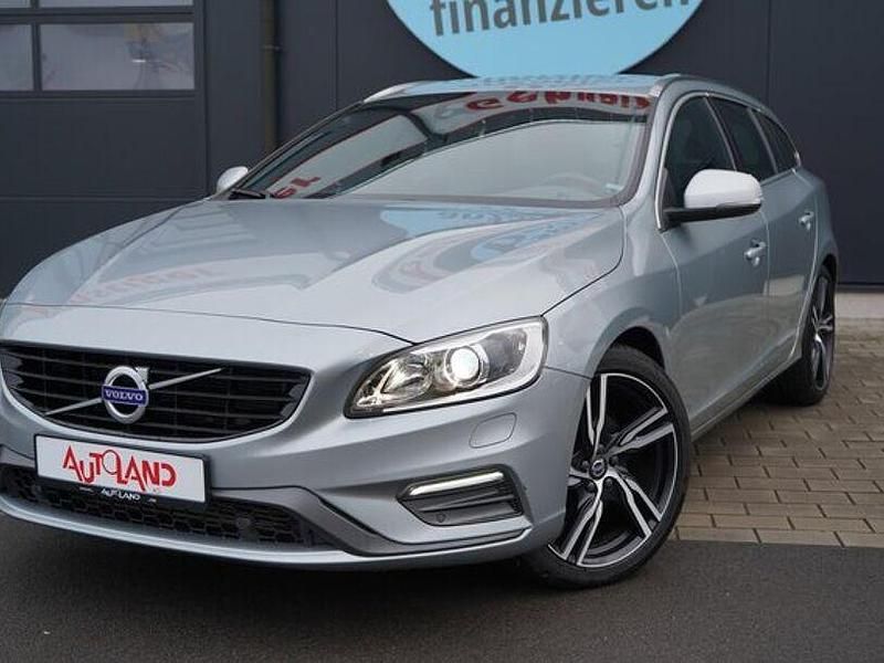 Gebraucht Volvo V60 R-Design 152 PS (111 kW) 2018 Silber Kombi