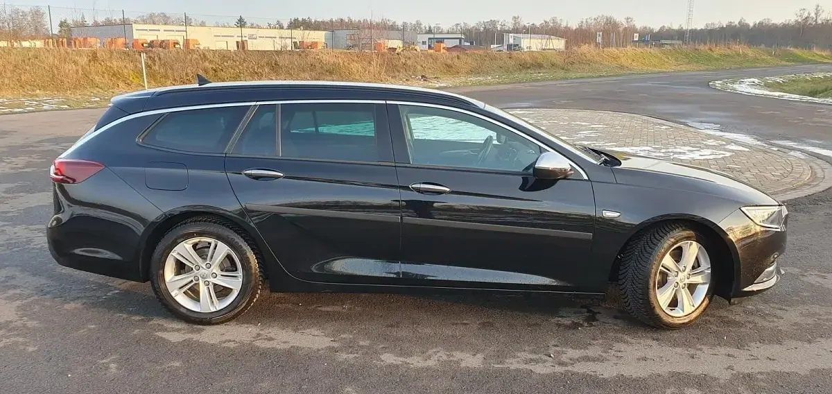 Gebraucht Opel Insignia 170 PS (125 kW) 2018 Schwarz Kombi