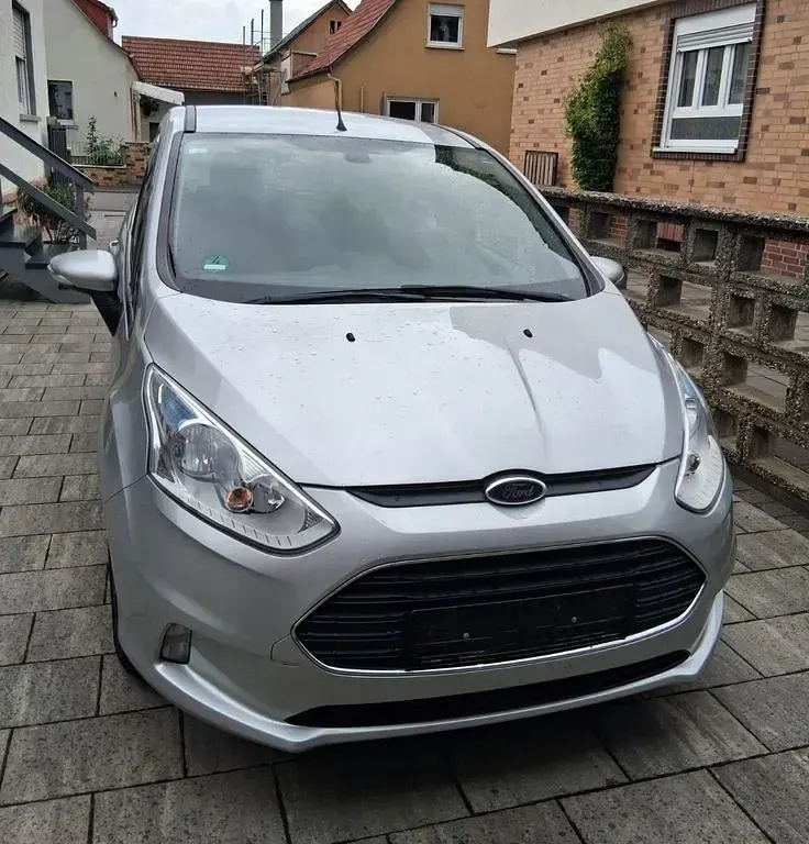Używany Ford B-MAX 105 KM (77 kW) 2013 Srebrny Minivan