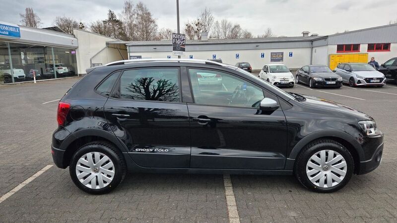 Schwarz Gebraucht 2015 VW Polo Cross Kleinwagen | 7.800 € (Guter Preis) - Bild 1/4